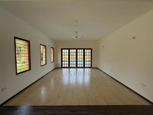 3bdrm Villa in Diani for sale - thumbnail 19