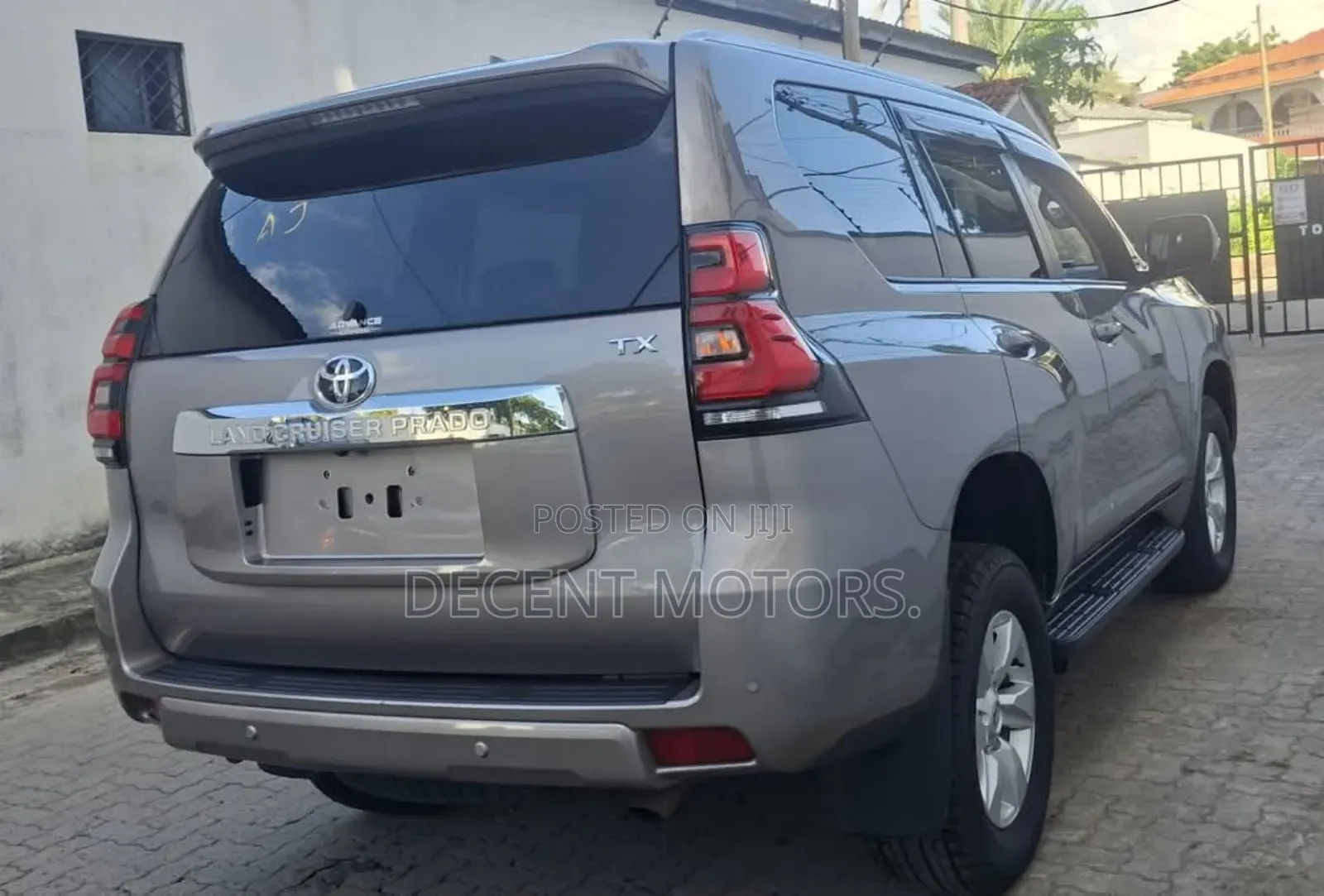 Toyota Land Cruiser Prado 2.8 2019 Gray