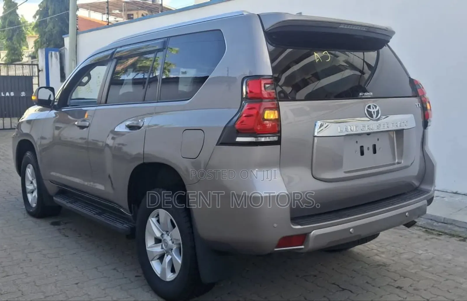 Toyota Land Cruiser Prado 2.8 2019 Gray