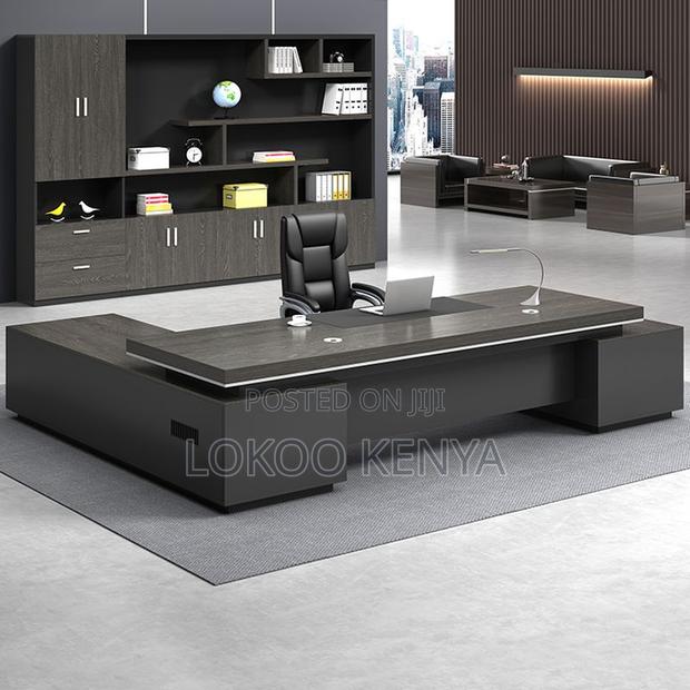 Office Desk: L-Shaped Executive Luxury Office Desk