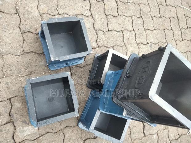 Heavy Duty Cube Moulds 150*150*150mm - thumbnail 3