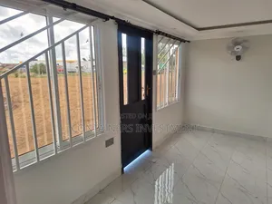 Modern Container Staudio Housed for Sale- Ready to Move In.