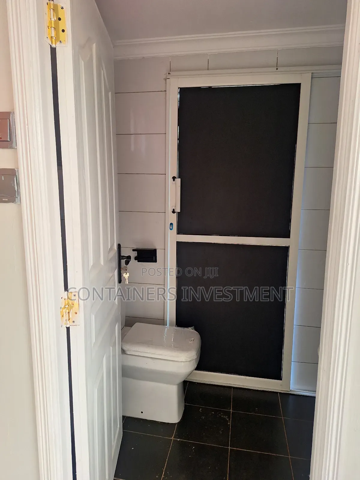 Modern Container Staudio Housed for Sale- Ready to Move In.