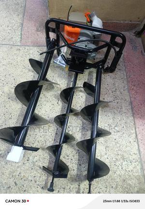 Earth Auger, 4 Stroke Machine - thumbnail 2