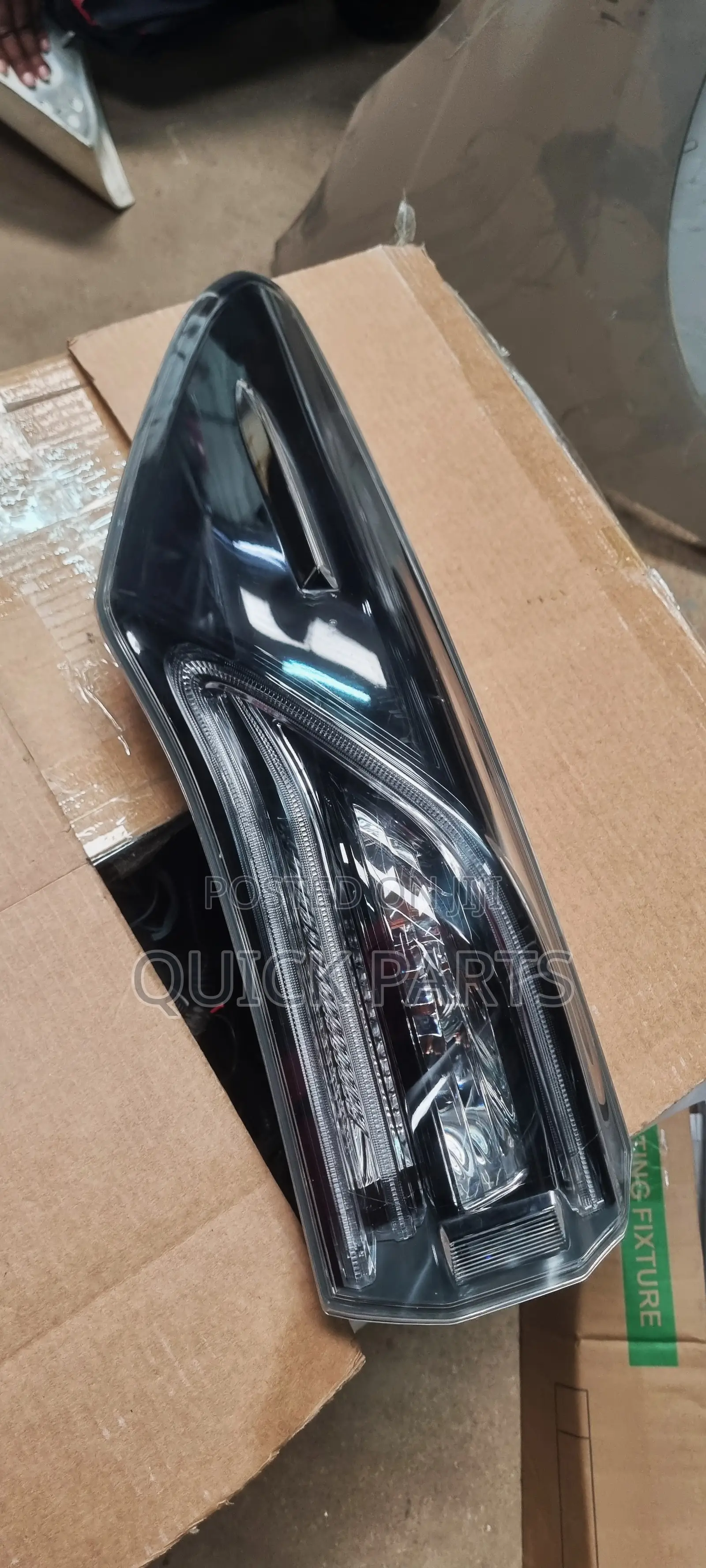 Toyota Harrier Zsu Left Taillight