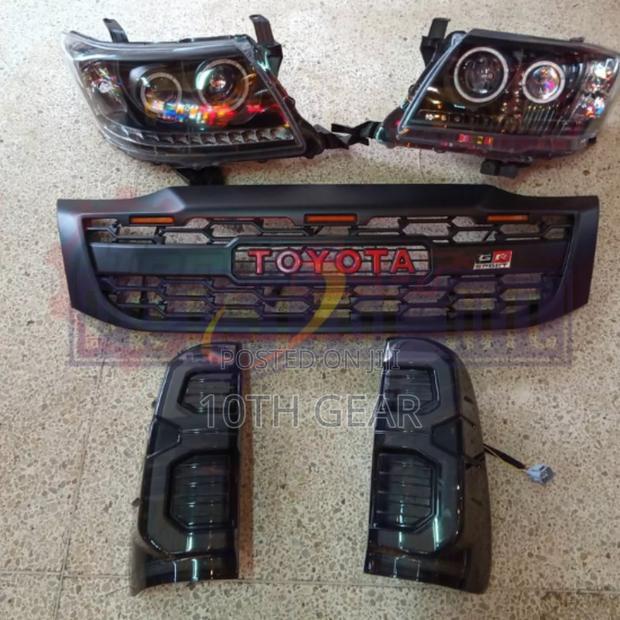 Hilux 2012 Grille Headlight and Taillight Set