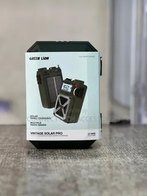 Green Lion Vintage Solar Pro Radio