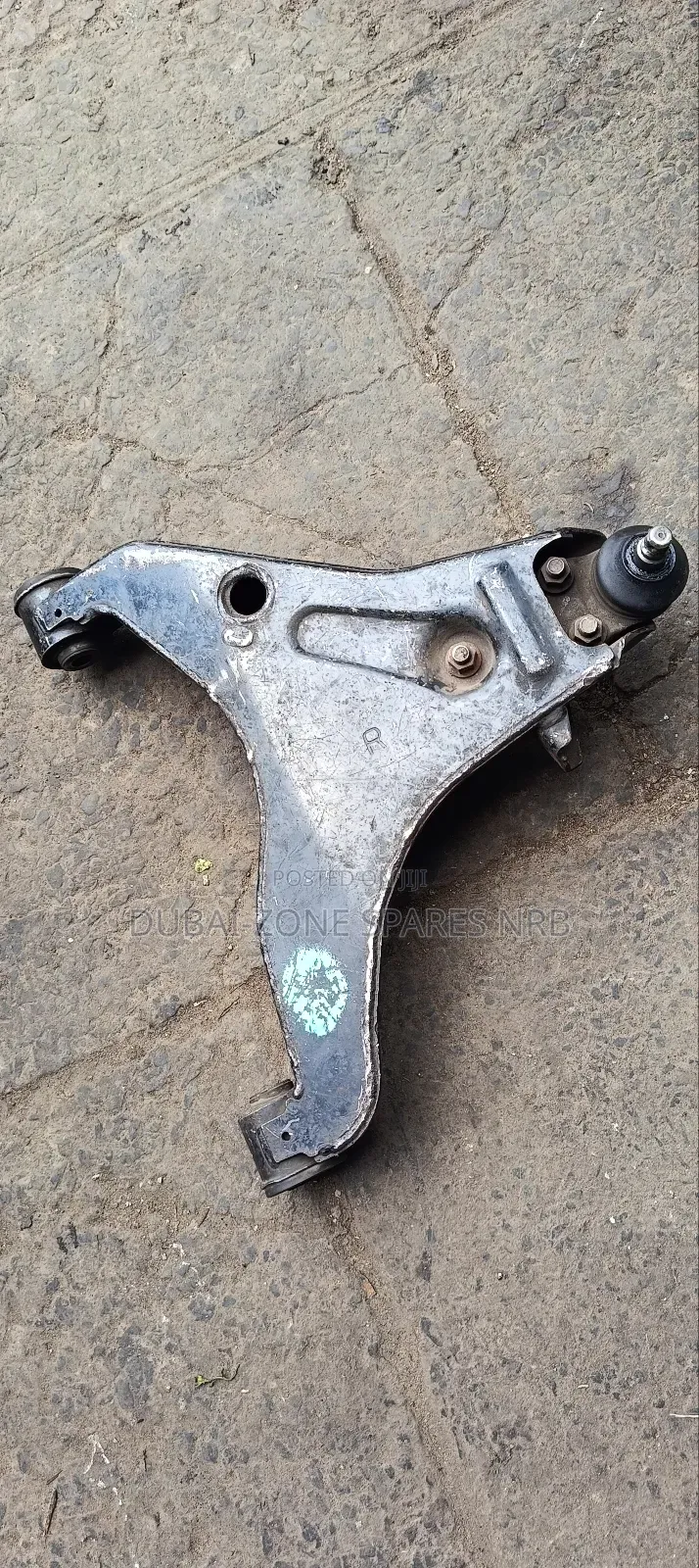 Mitsubishi L200 2010 Lower Control Arms.