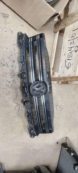 Volkswagen Tiguan Front Grill