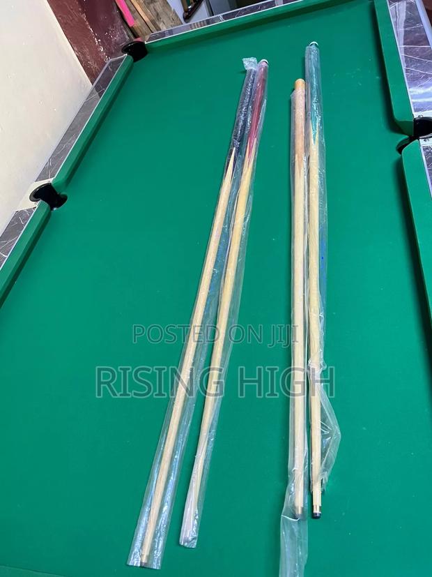 Strong Cue Stick for Billiard Players
