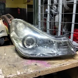 Nissan Wing Road Y12 Xenon Headlamp, Clean Ex Japan