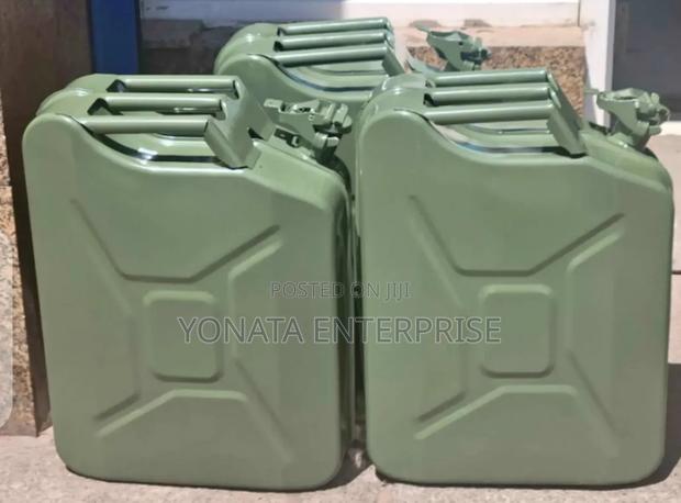 Metallic Fuel Jerrycan - main view