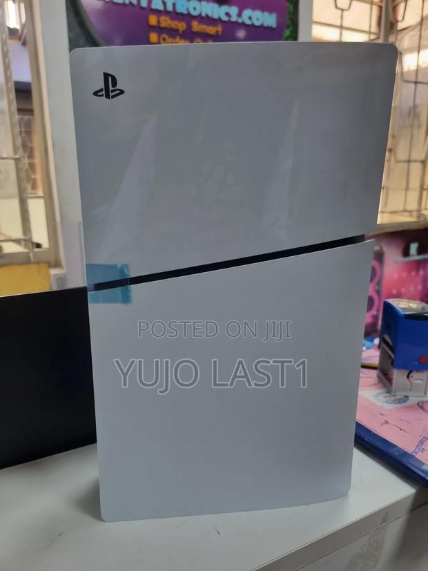 Sony Ps5 Slim Digital 1tb Console - thumbnail 3