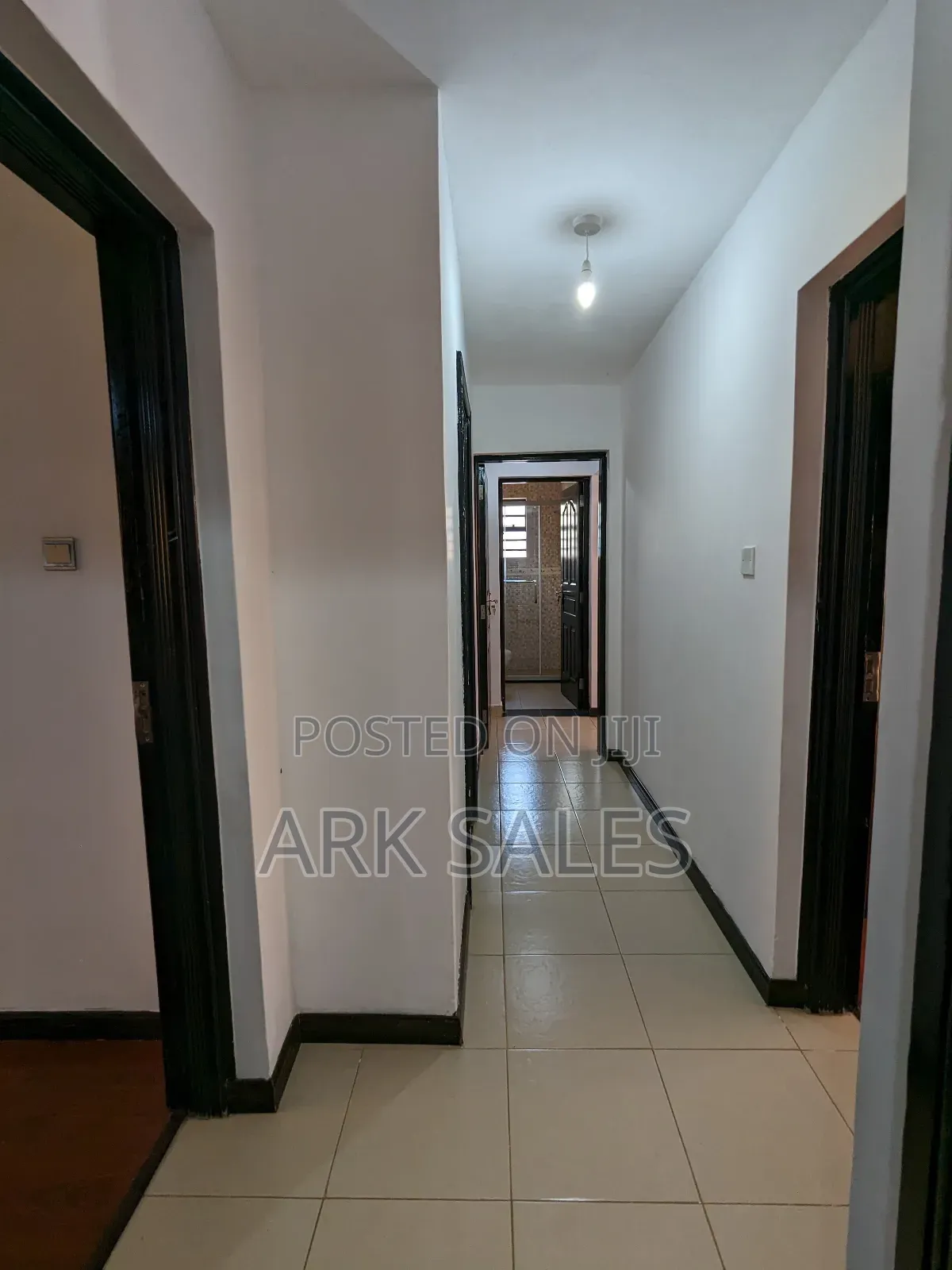 3bdrm Apartment in Kasarani for sale