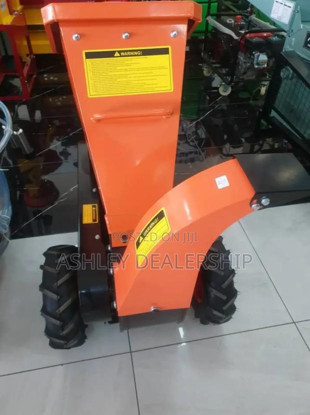 8hp Engine Wood Chipper - main view