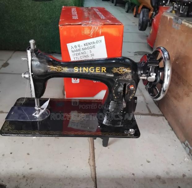 Original Singer Sewing Machine - main view