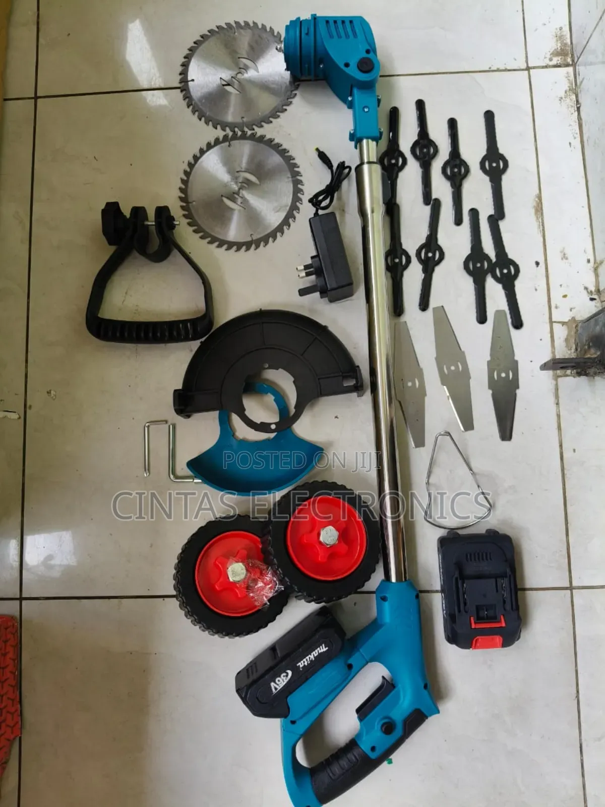 Cordless Brush Cutter With Blades