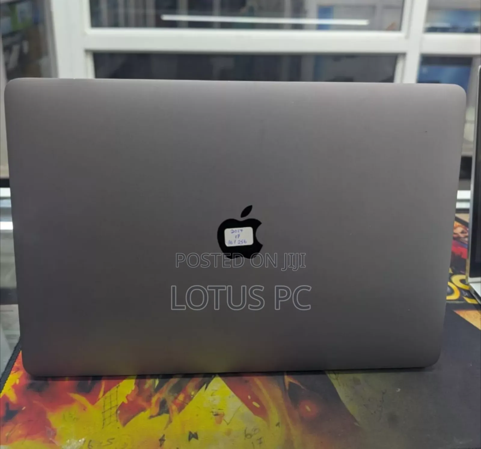 Laptop Apple MacBook Pro 2017 16GB Intel Core i7 SSD 256GB