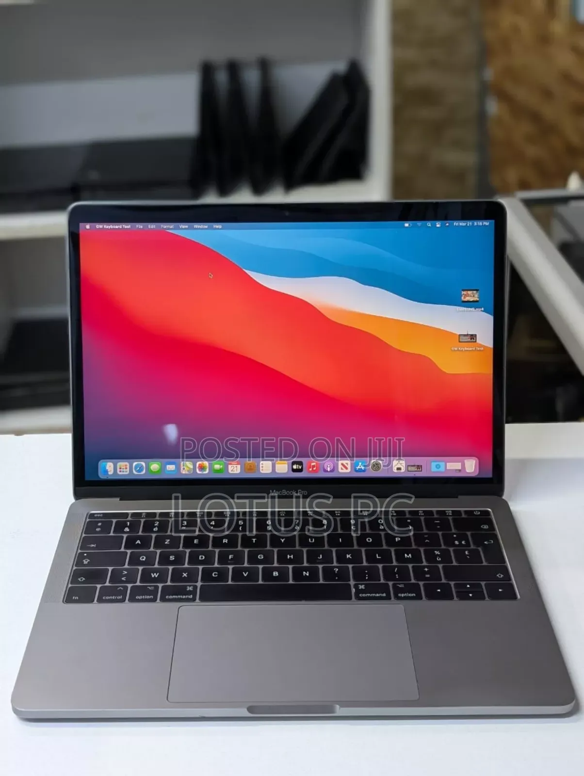 Laptop Apple MacBook Pro 2017 16GB Intel Core i7 SSD 256GB