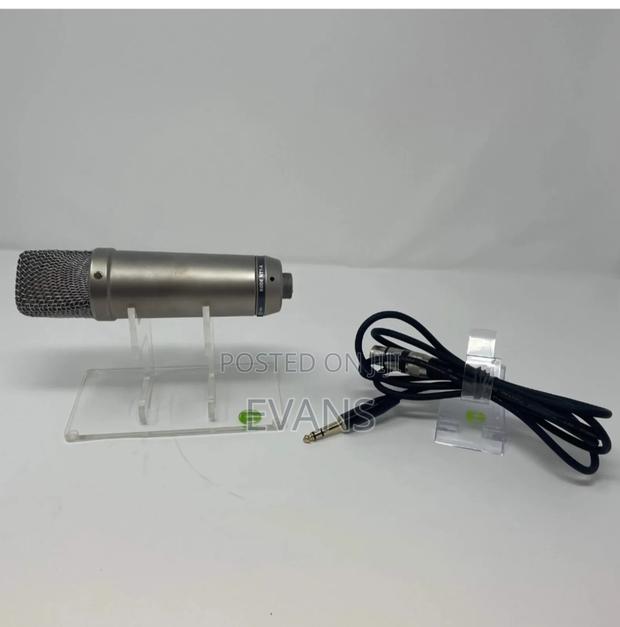Rode Nt1 a Condenser Studio Microphone