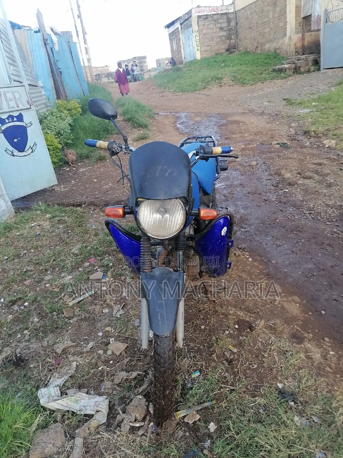Honda CB 2023 Blue