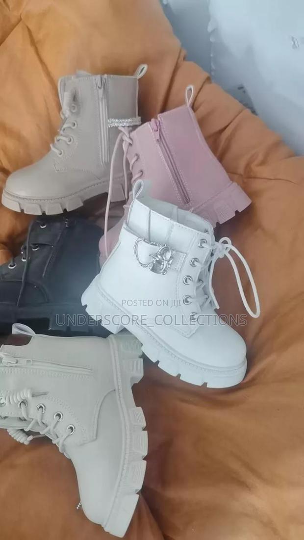 Kids Shoes - main view