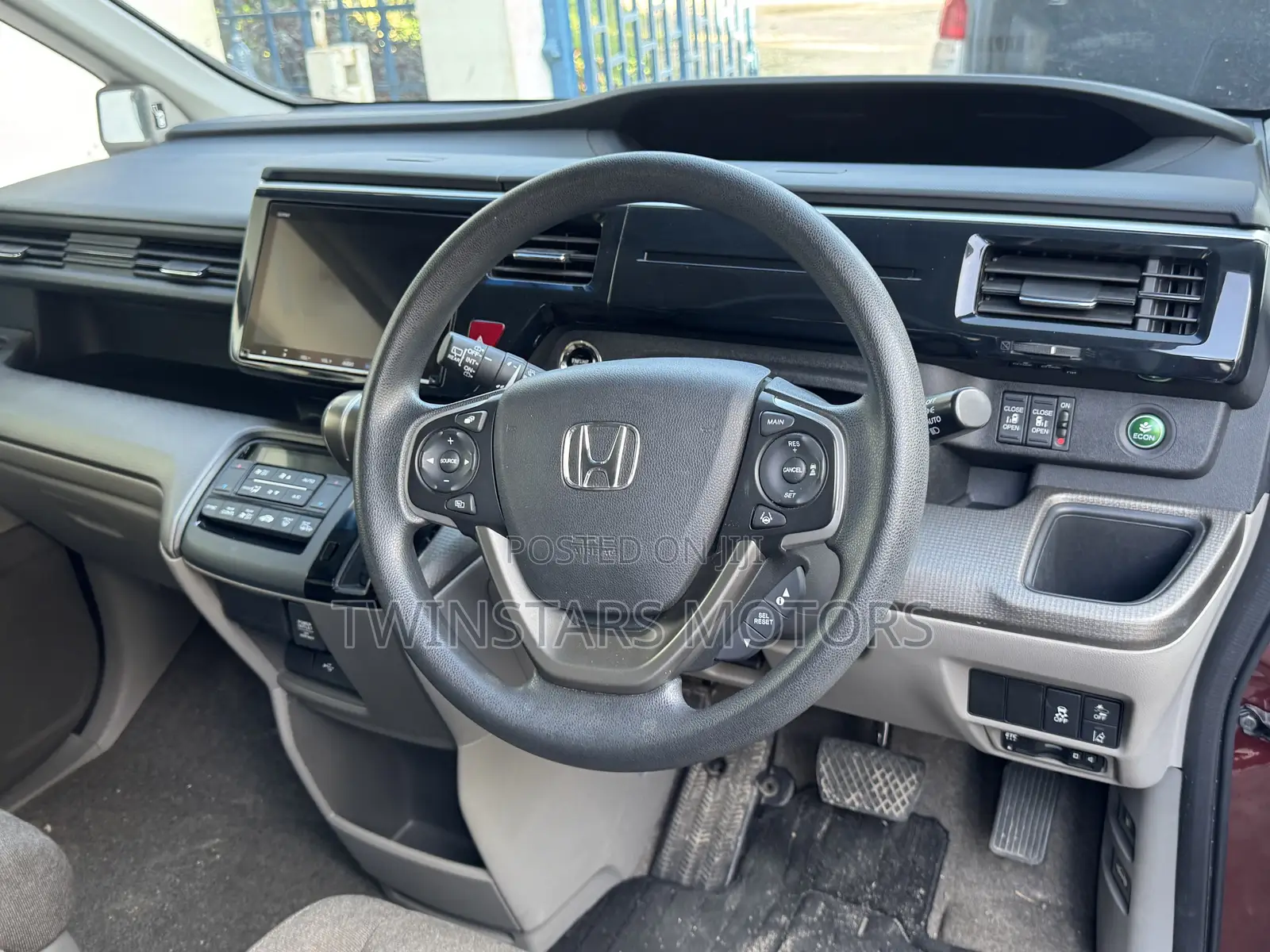 Honda Stepwgn 2019 Purple
