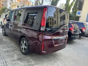 Honda Stepwgn 2019 Purple