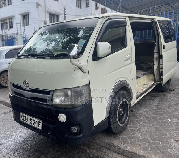 Toyota HiAce 2013 White - thumbnail 2