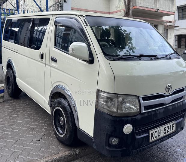 Toyota HiAce 2013 White - thumbnail 3