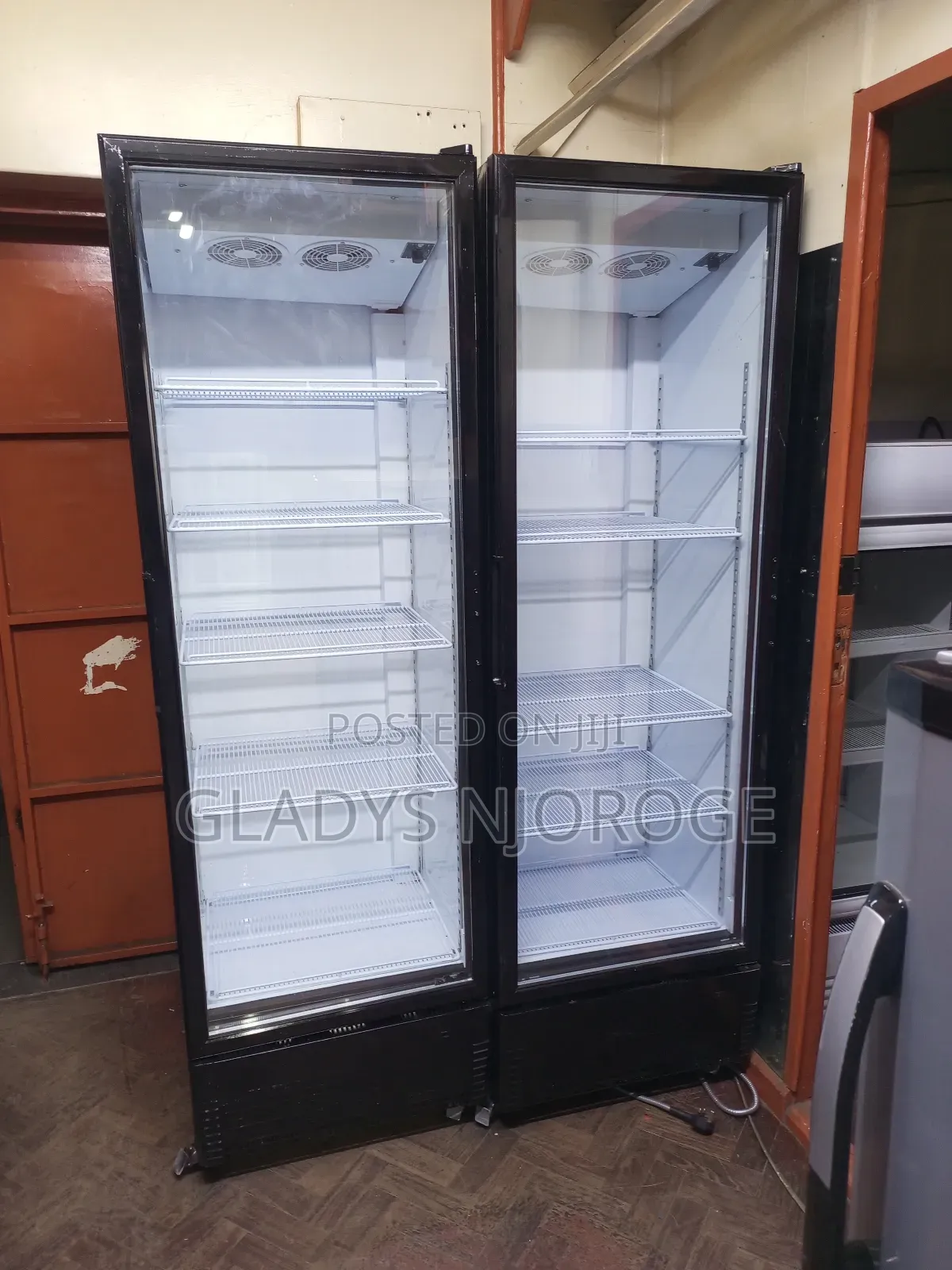 Neat $ Suitable Chiller