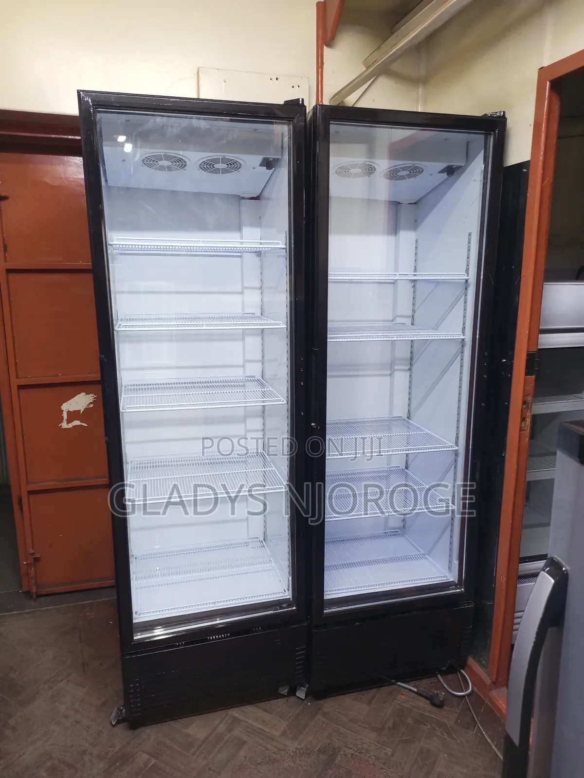 Neat $ Suitable Chiller