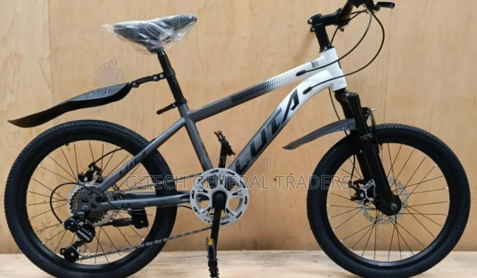 Luta Black Mountain Bike Size 20 With Gears