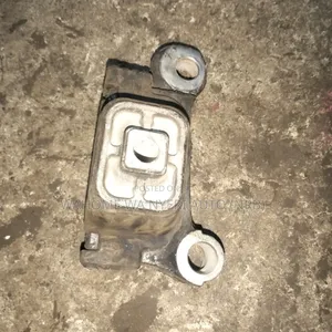 Nissan Bluebird Gear Mount