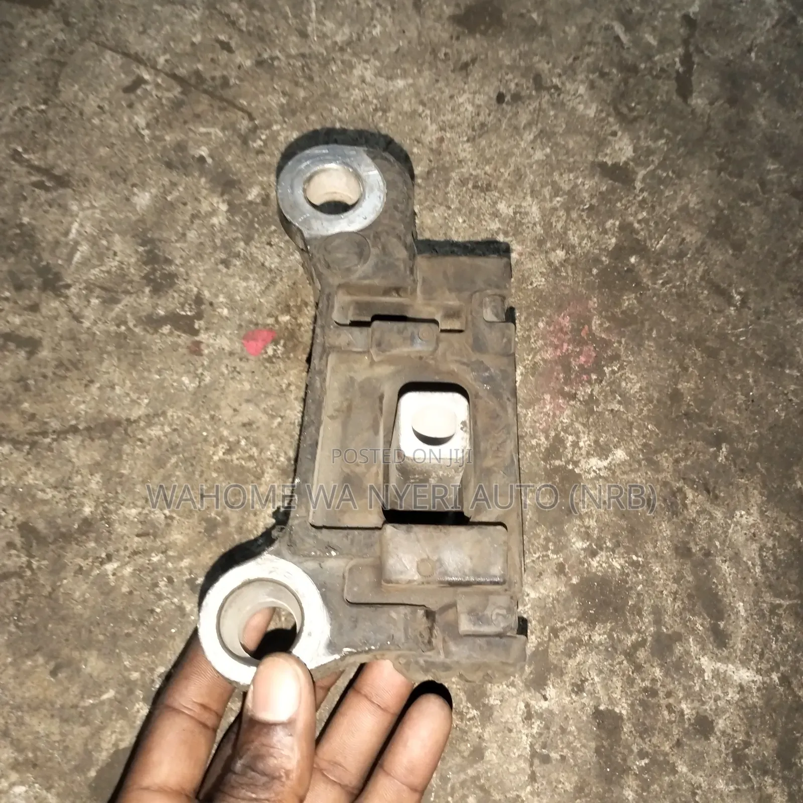 Nissan Bluebird Gear Mount