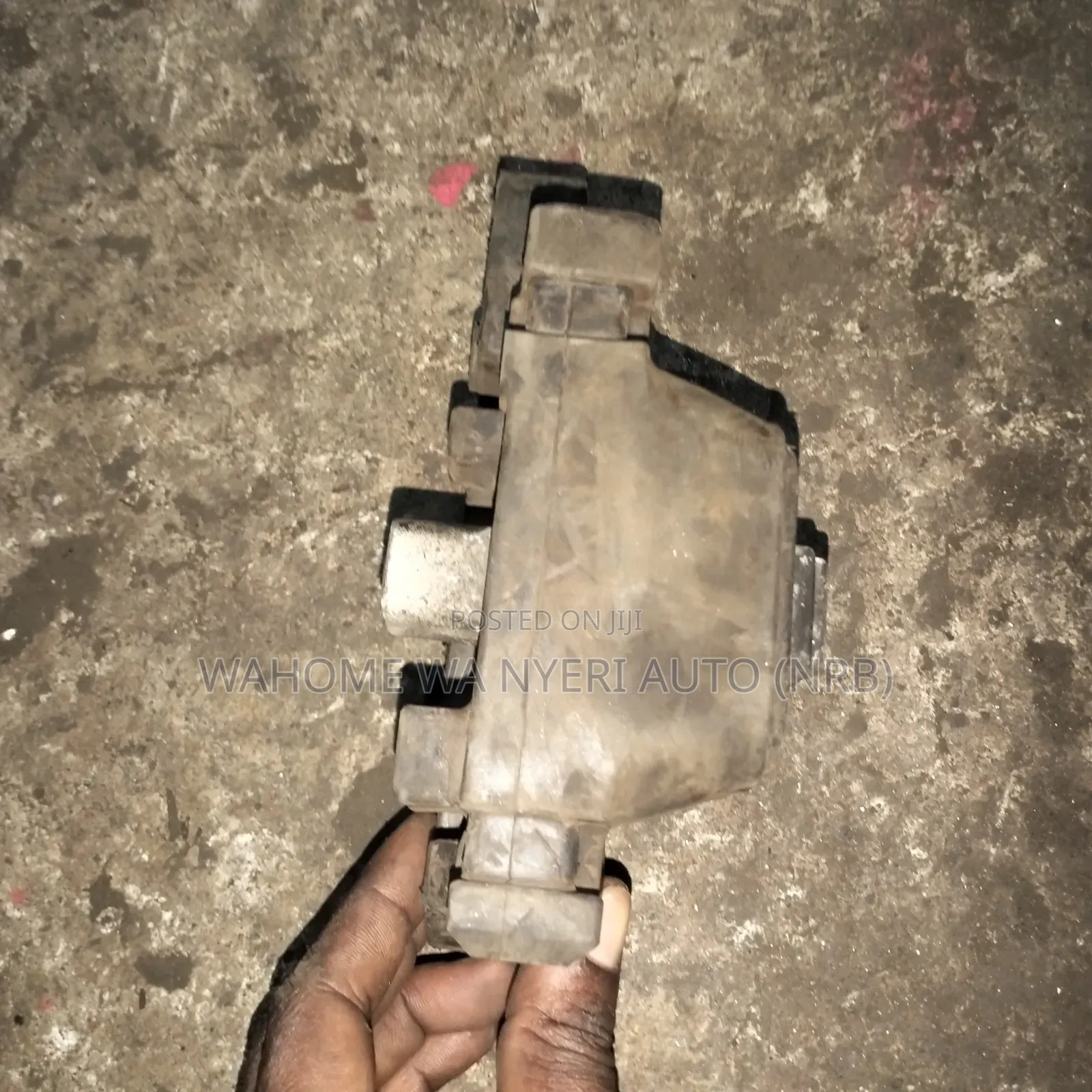 Nissan Bluebird Gear Mount