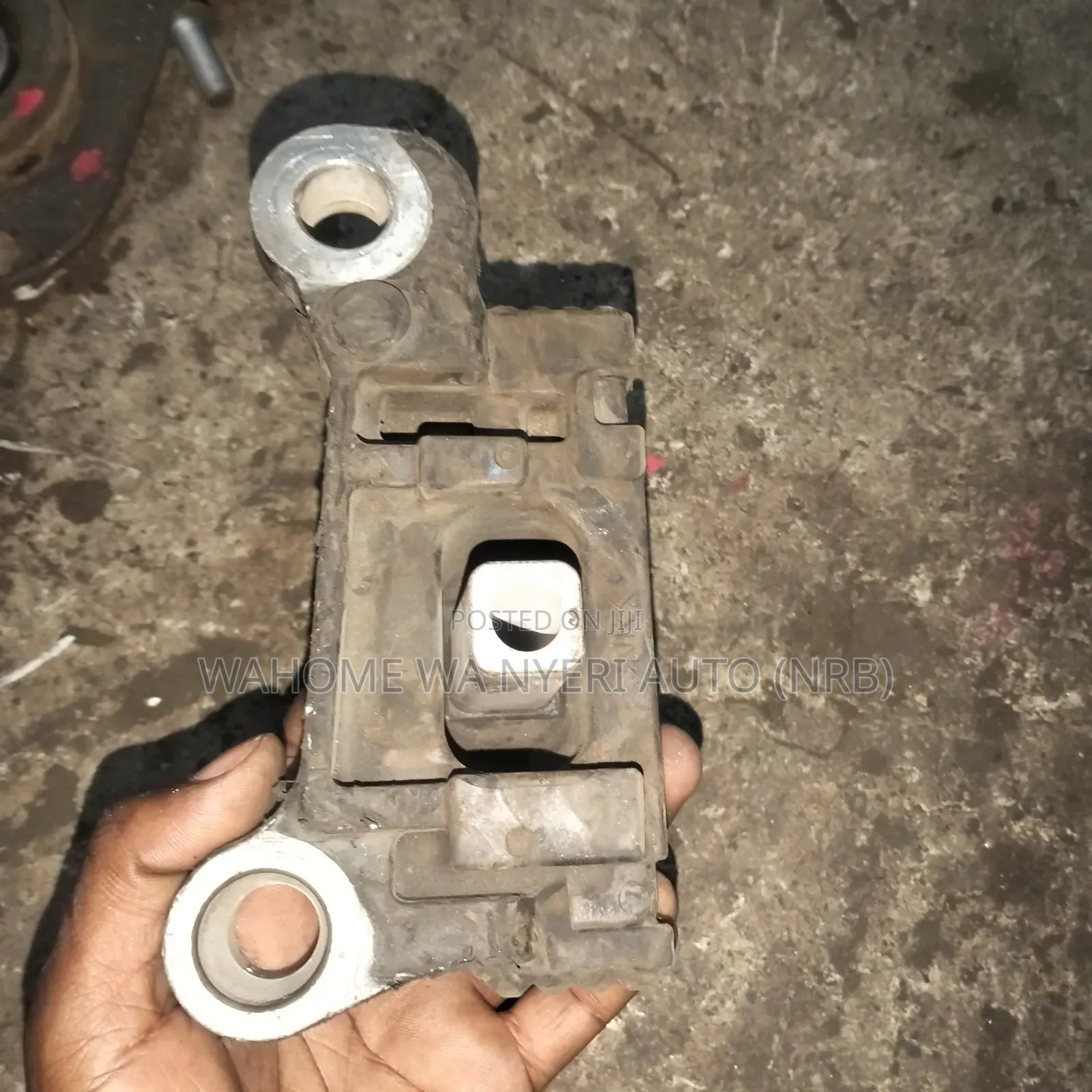 Nissan Bluebird Gear Mount