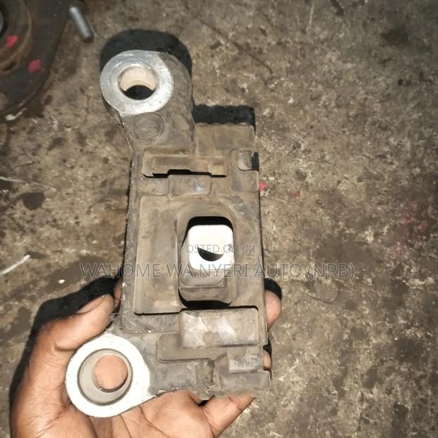 Nissan Bluebird Gear Mount - thumbnail 5