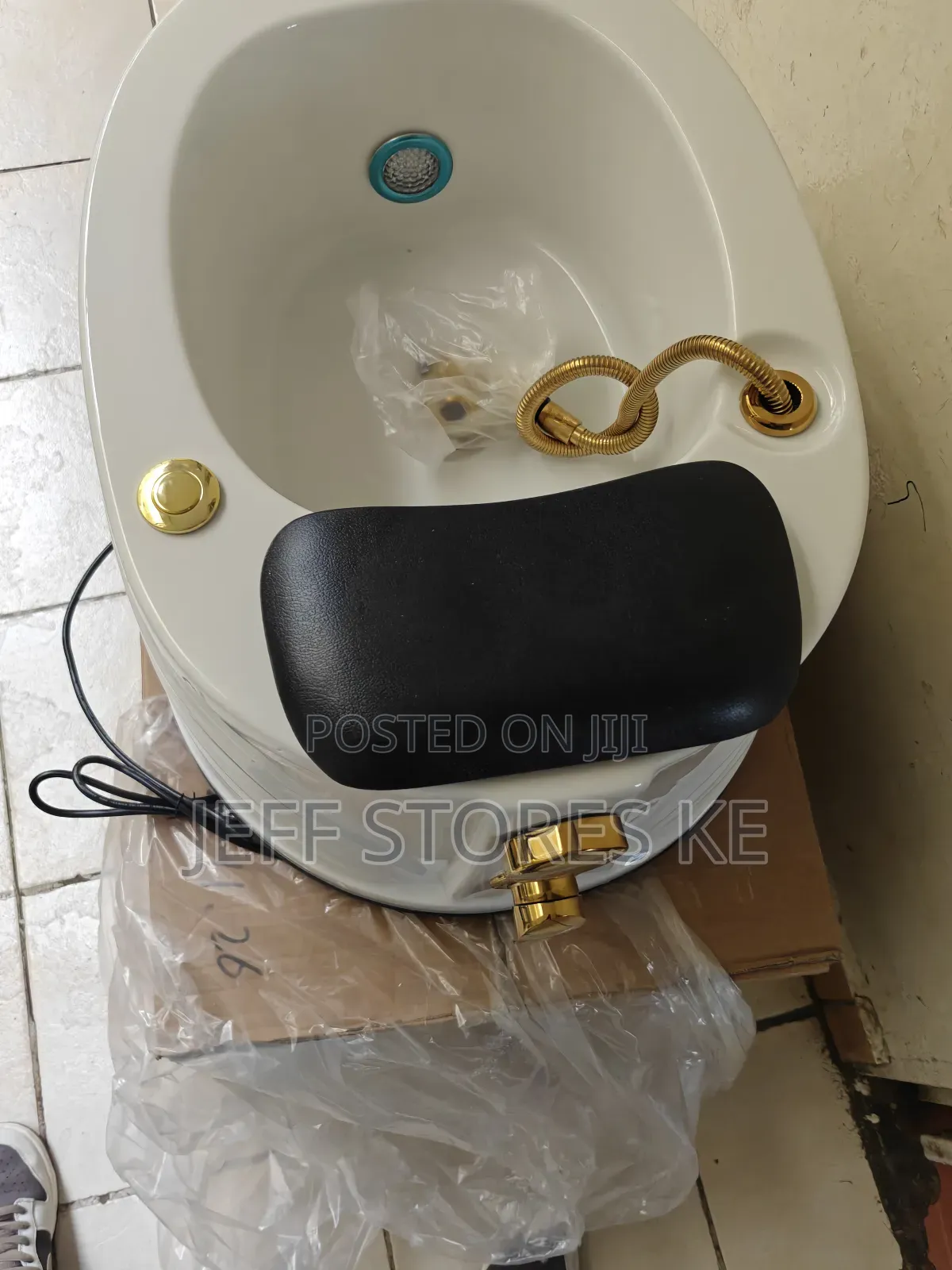 Yoyo Oval White Gold Fibre Footbath
