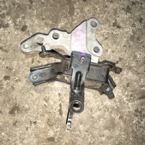 Diahatso Mira Gearbox Mount