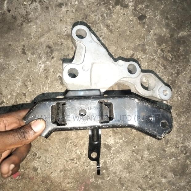 Diahatso Mira Gearbox Mount - thumbnail 4