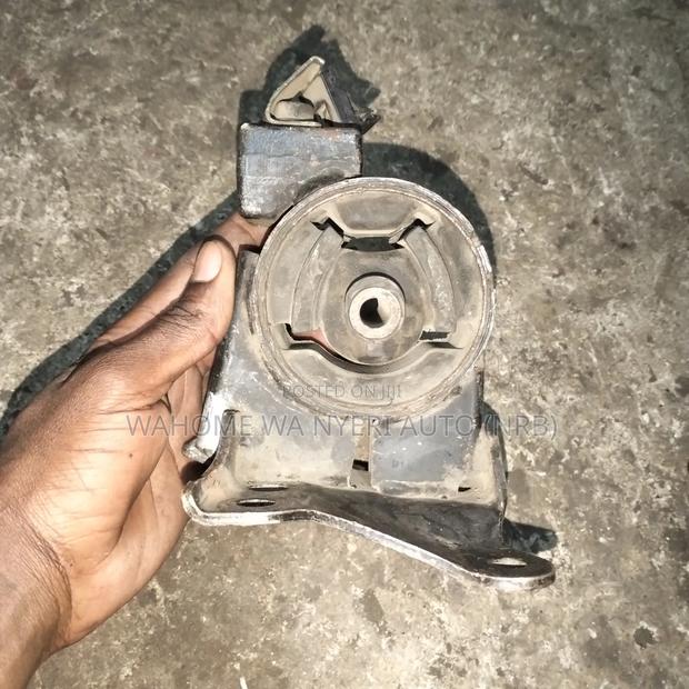 Nissan Xtrail Nt30 Gearbox Mount