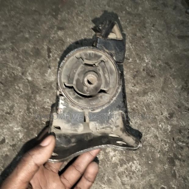 Nissan Xtrail Nt30 Gearbox Mount - thumbnail 2