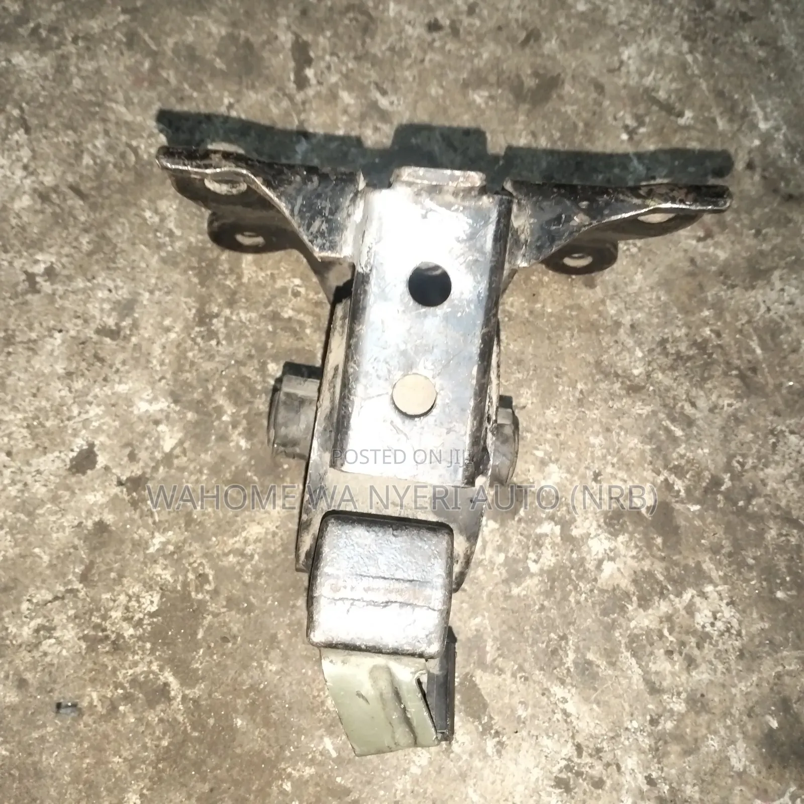 Nissan Xtrail Nt30 Gearbox Mount