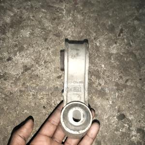Nissan Xtrail Nt30 Diesel Engine Mounting - thumbnail 2