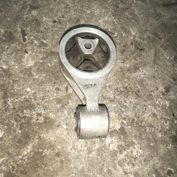 Nissan Xtrail Nt30 Diesel Engine Mounting - thumbnail 3