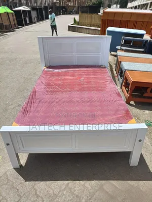 4 X 6 Board Bed and Matress