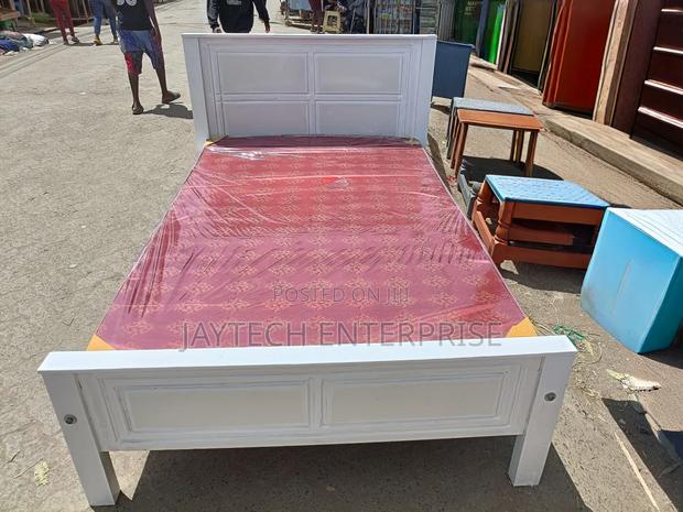4 X 6 Board Bed and Matress - main view
