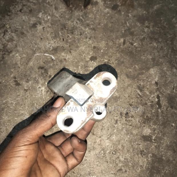 Subaru Forester,Legacy,Outback Radiator Mounting