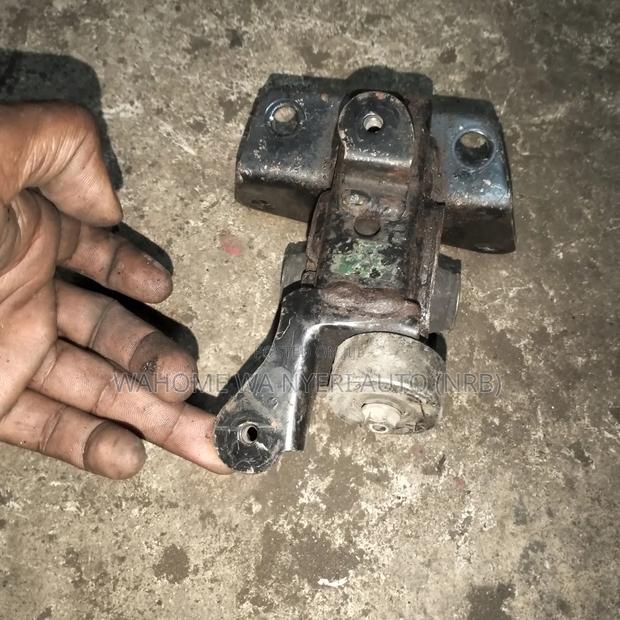 Voxy,Noah Old Model Gearbox Mounting - thumbnail 4